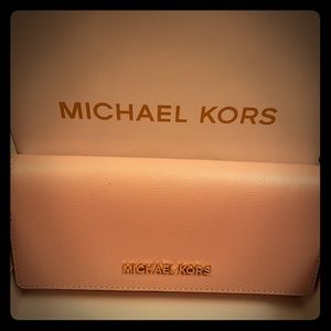 Michael Kors jet set carryall Wallet